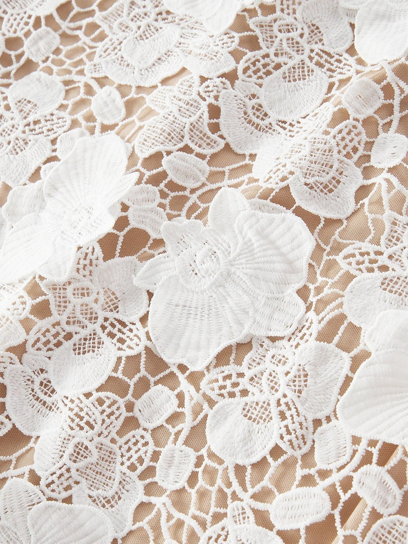 Soiréza CONTRAST GUIPURE LACE RUCHED COCKTAIL DRESS