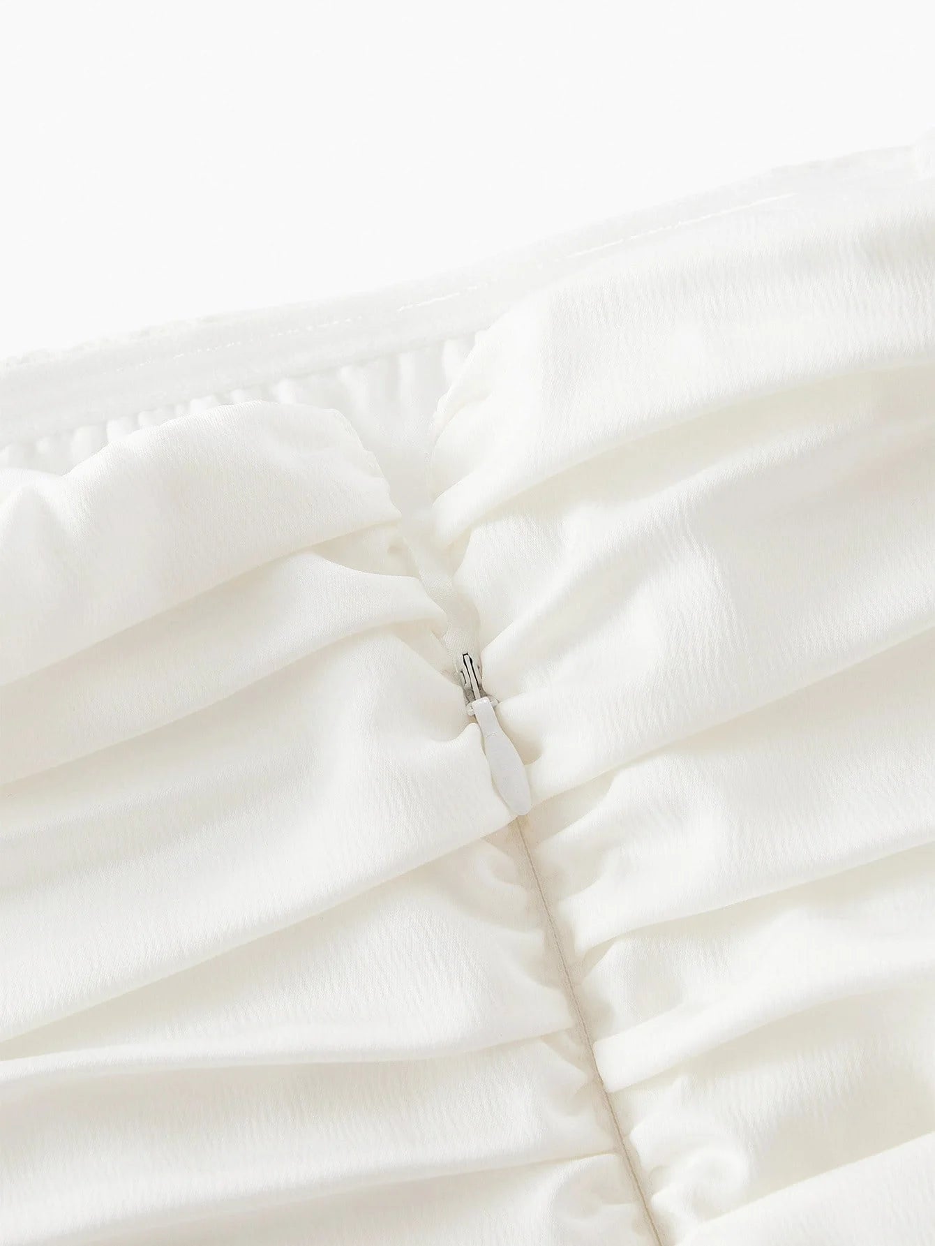 Soiréza CONTRAST GUIPURE LACE RUCHED COCKTAIL DRESS