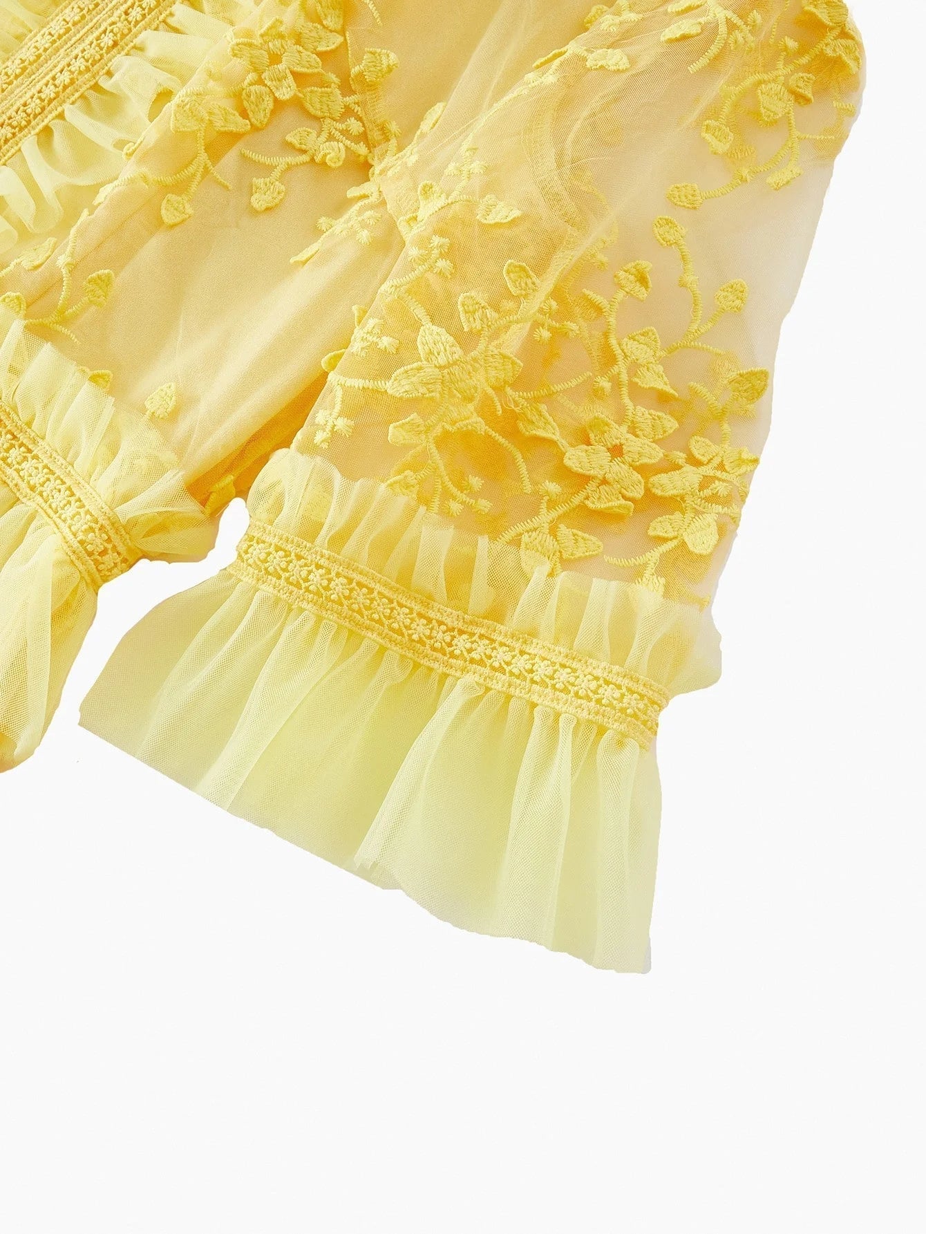 Soiréza CONTRAST LACE EMBROIDERED RUFFLE HEM DRESS