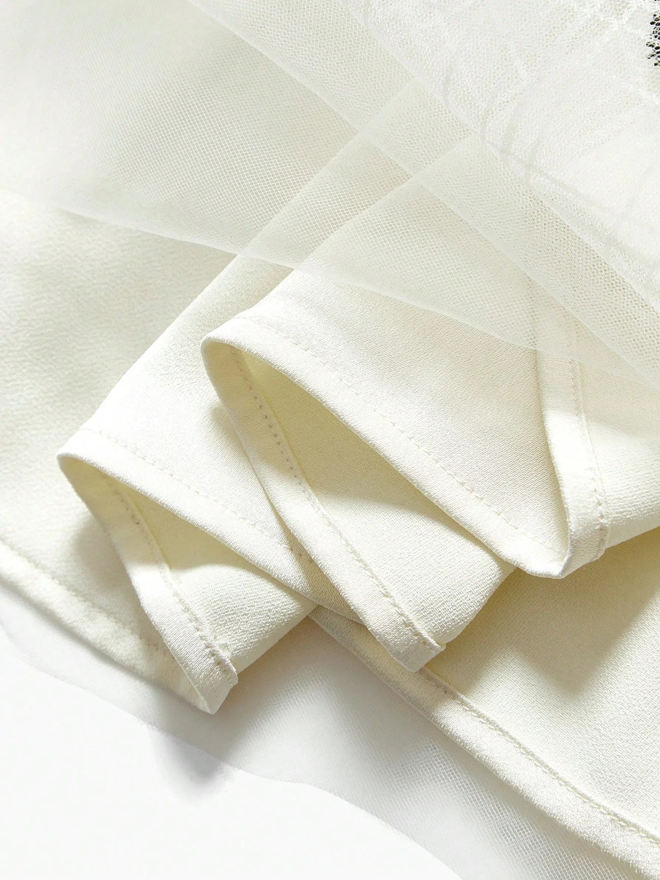 Soiréza CONTRAST LACE MESH TUBE DRESS