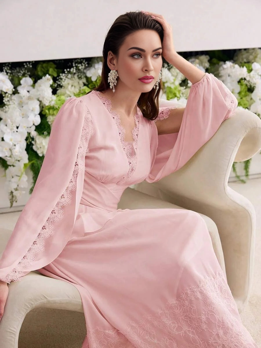 Soiréza CONTRAST LACE RUFFLE DRESS