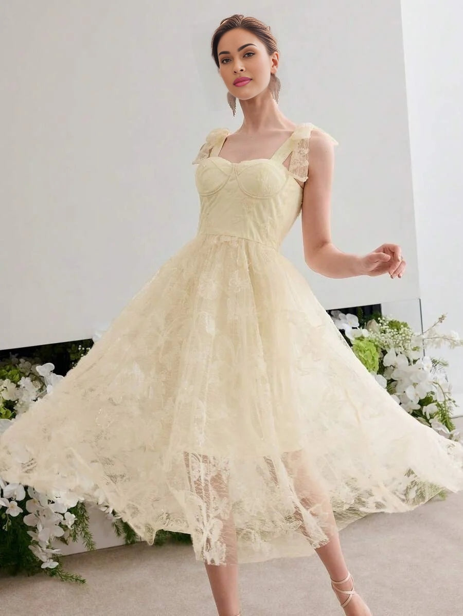 Soiréza CONTRAST MESH EMBROIDERY COCKTAIL DRESS