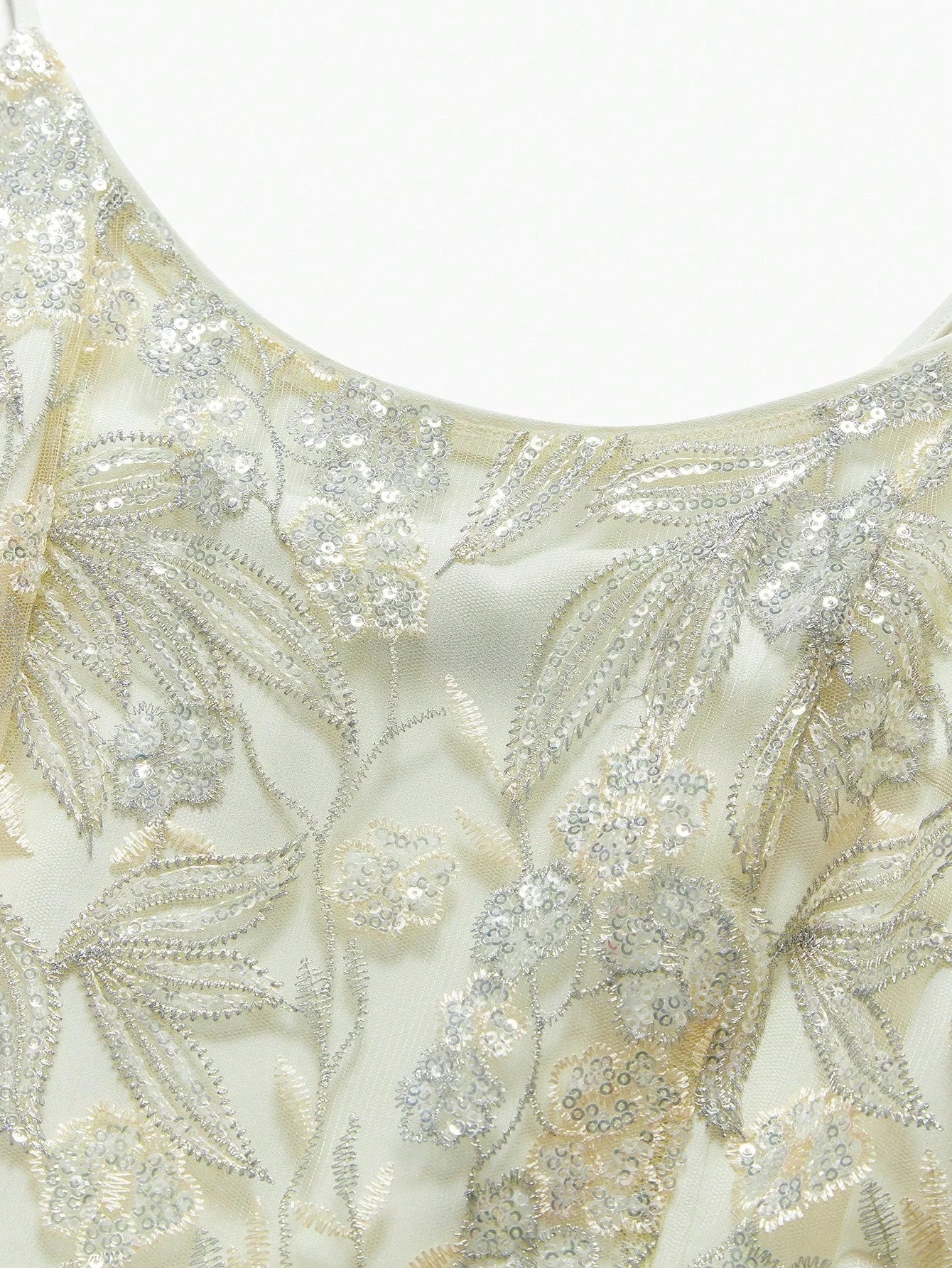 Soiréza CONTRAST MESH FLOWY COCKTAIL DRESS