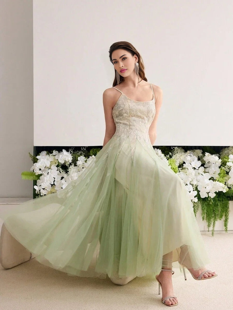 Soiréza CONTRAST MESH FLOWY COCKTAIL DRESS