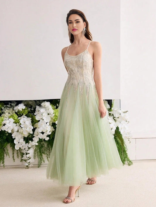 Soiréza CONTRAST MESH FLOWY COCKTAIL DRESS