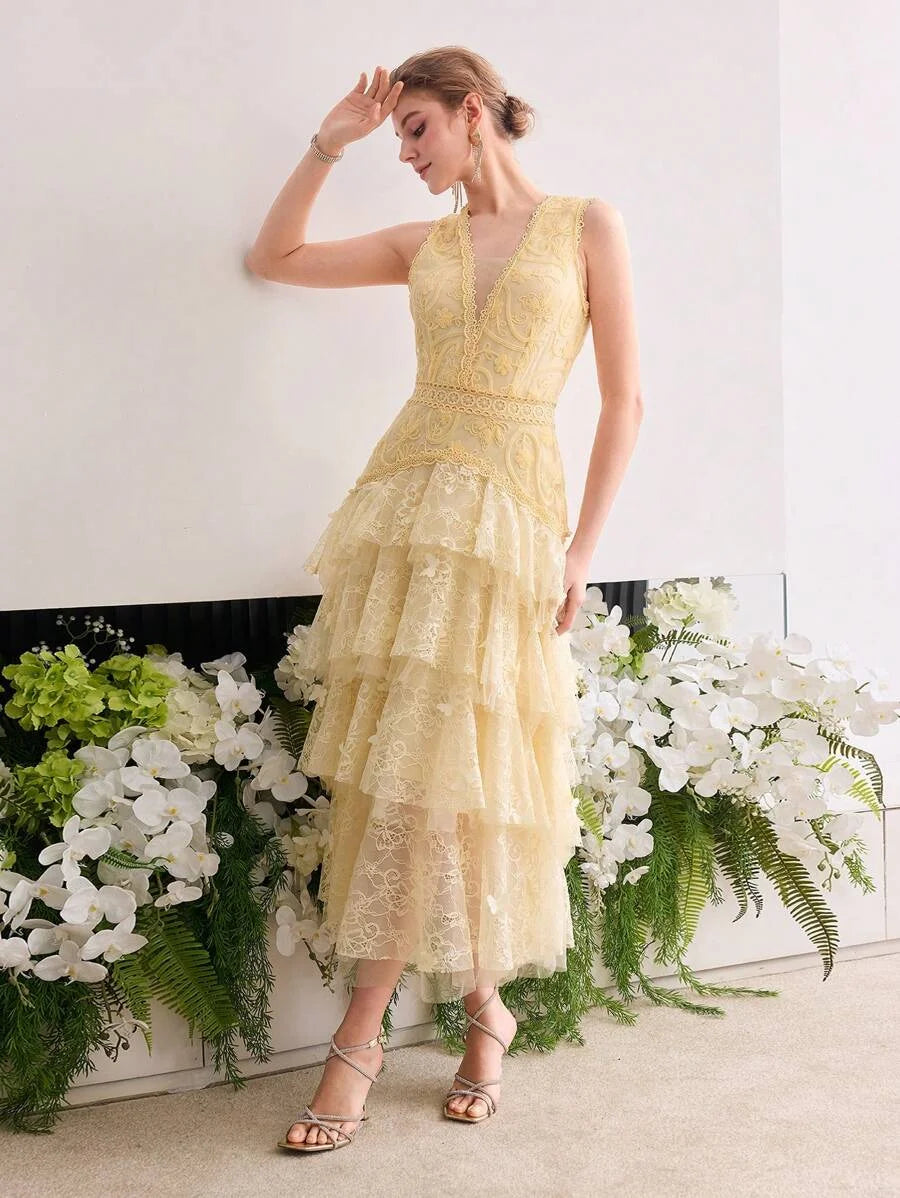 Soiréza CONTRAST MESH LACE LAYERED COCKTAIL DRESS