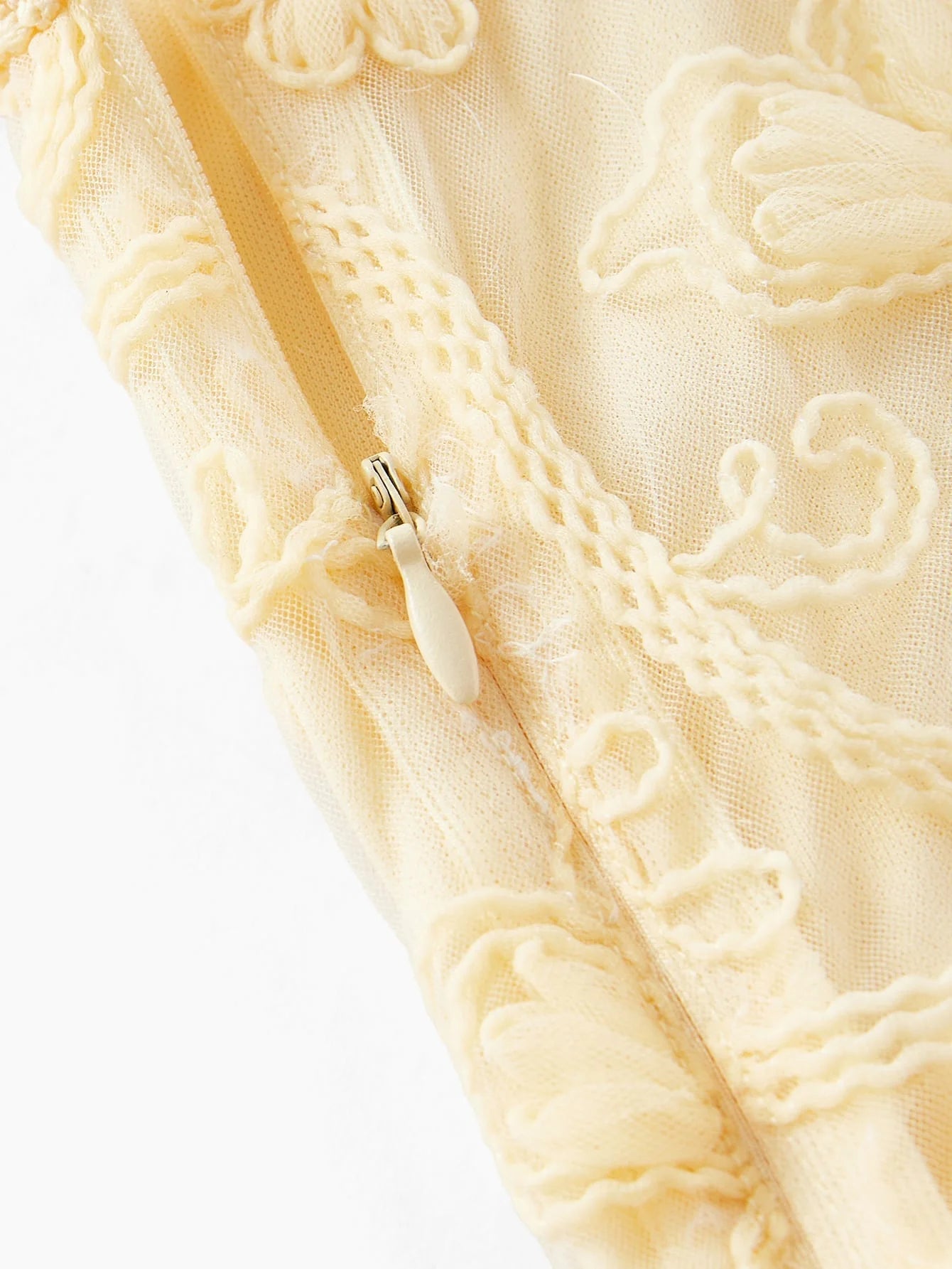 Soiréza CONTRAST MESH LACE LAYERED COCKTAIL DRESS