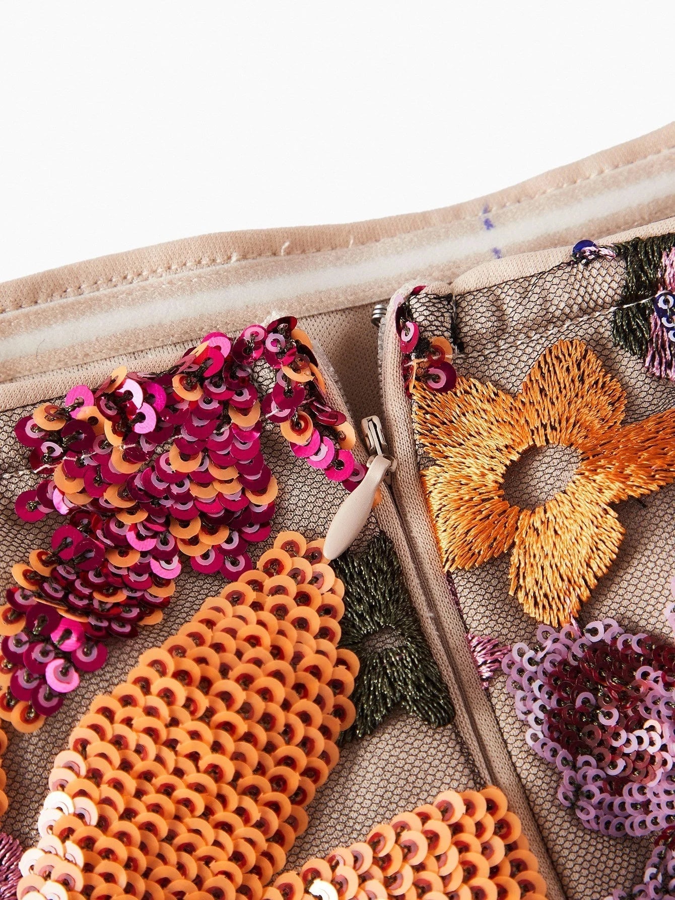 Soiréza CONTRAST SEQUIN EMBROIDERY COCKTAIL DRESS