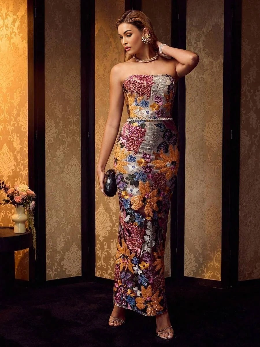 Soiréza CONTRAST SEQUIN EMBROIDERY COCKTAIL DRESS