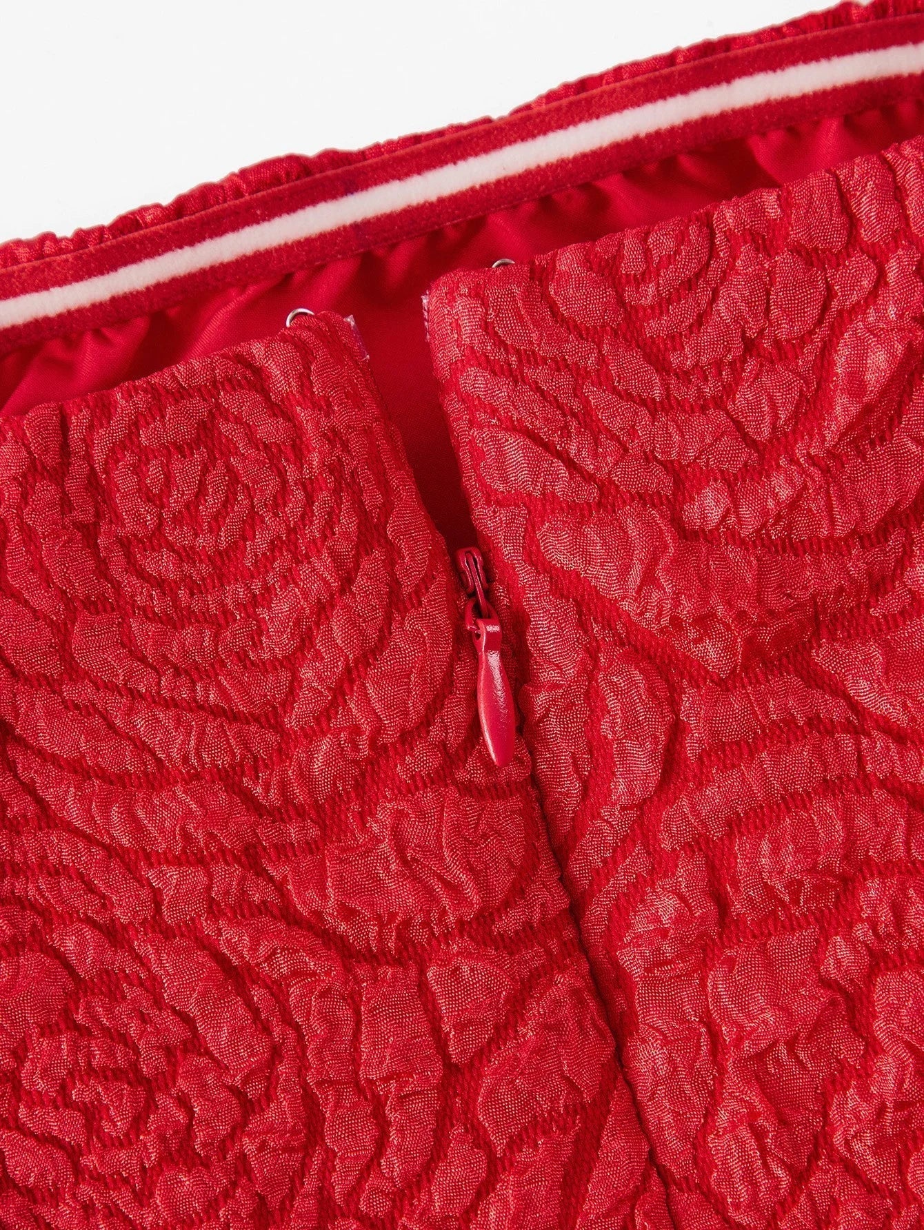 Soiréza ELEGANT amp EXQUISITE STRAPLESS METALLIC TEXTURE COCKTAIL DRESS FOR GALA PARTY BANQUET