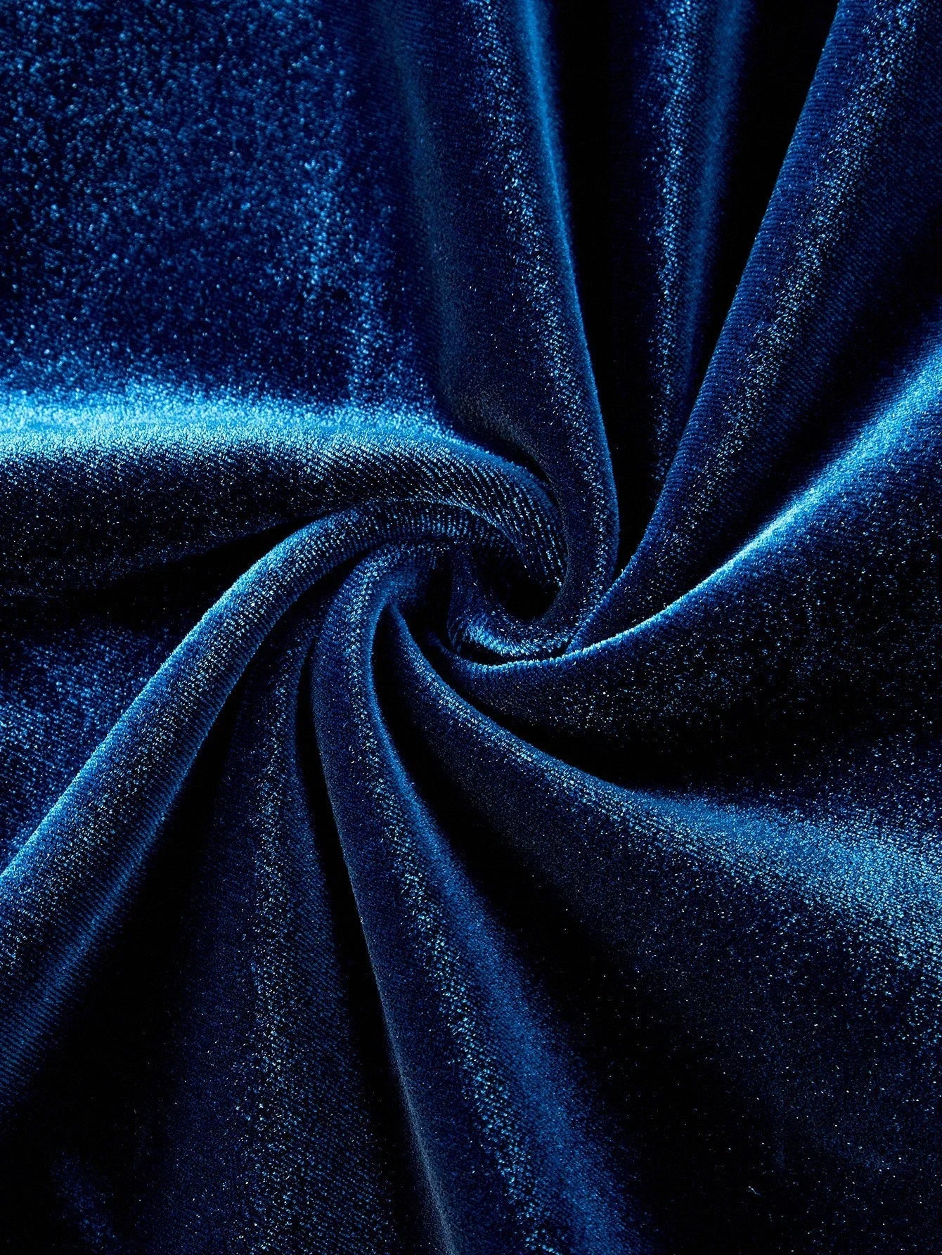 Soiréza EMBROIDERY VELVET HALTER NECK FISH TAIL FORMAL DRESS