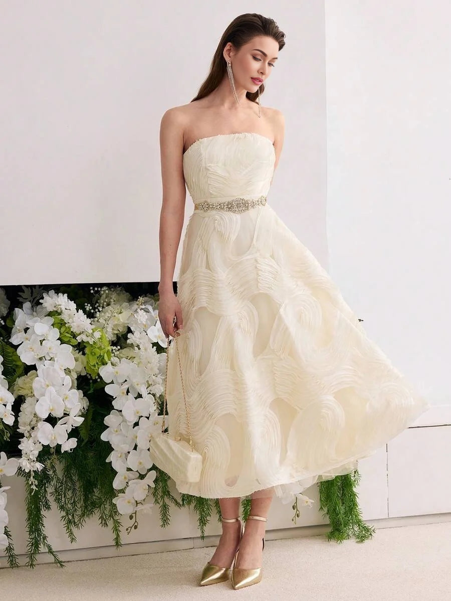 Soiréza MESH EMBROIDERED ALINE TUBE MIDI DRESS