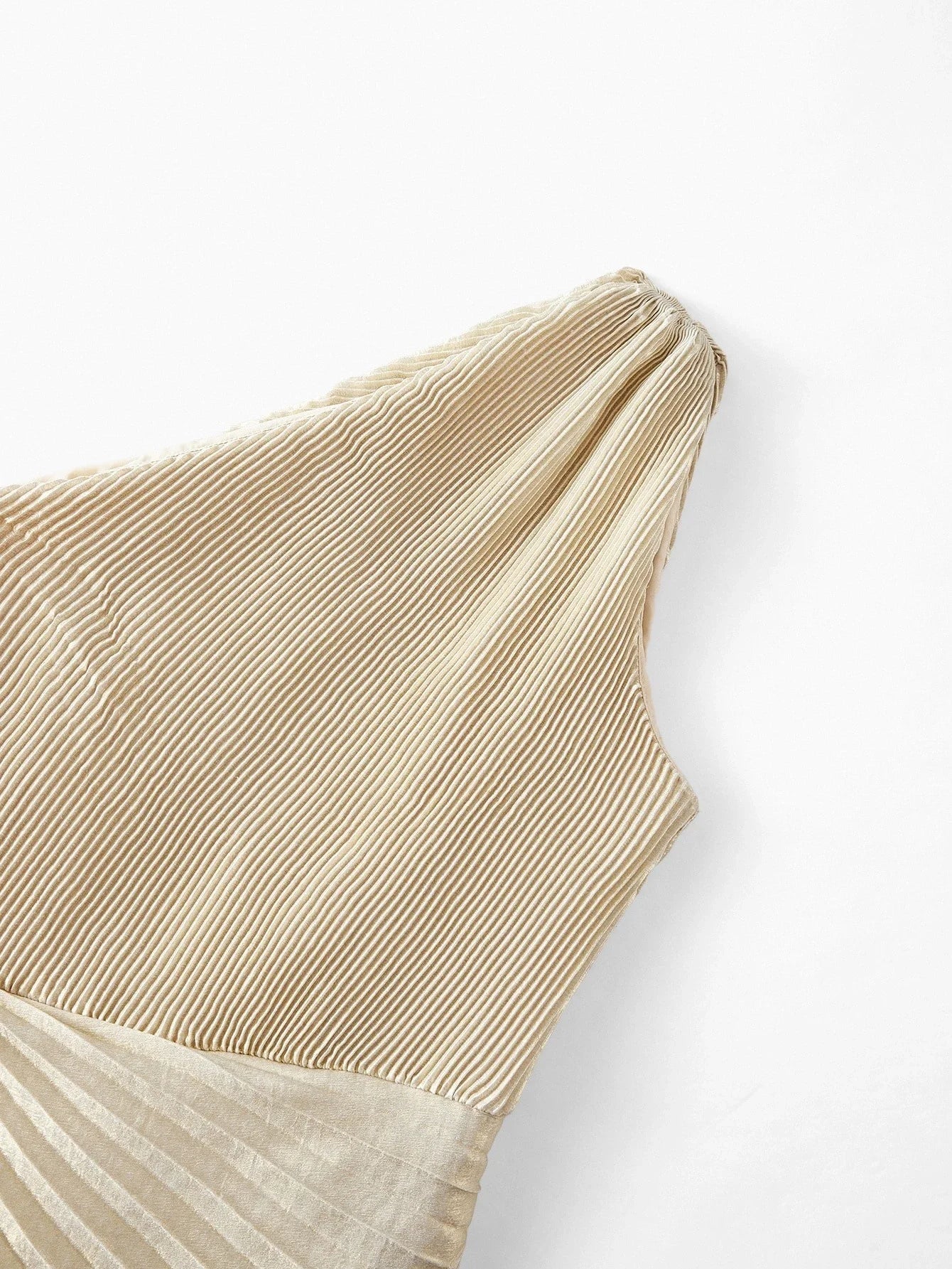 Soiréza ONE SHOULDER PLEATED ASYMMETRICAL HEM COCKTAIL DRESS