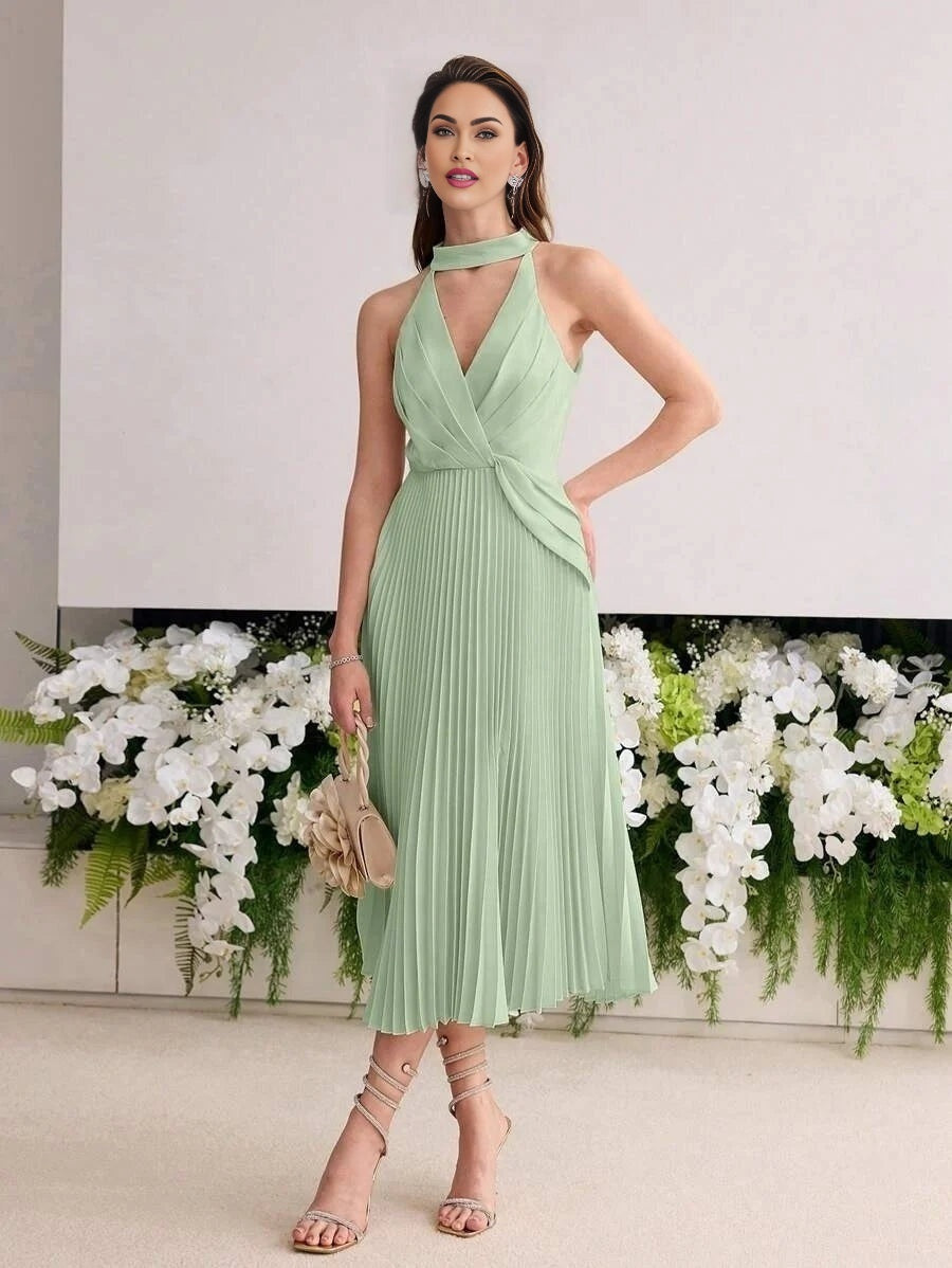 Soiréza PLEATED STEREO FLORAL COCKTAIL DRESS