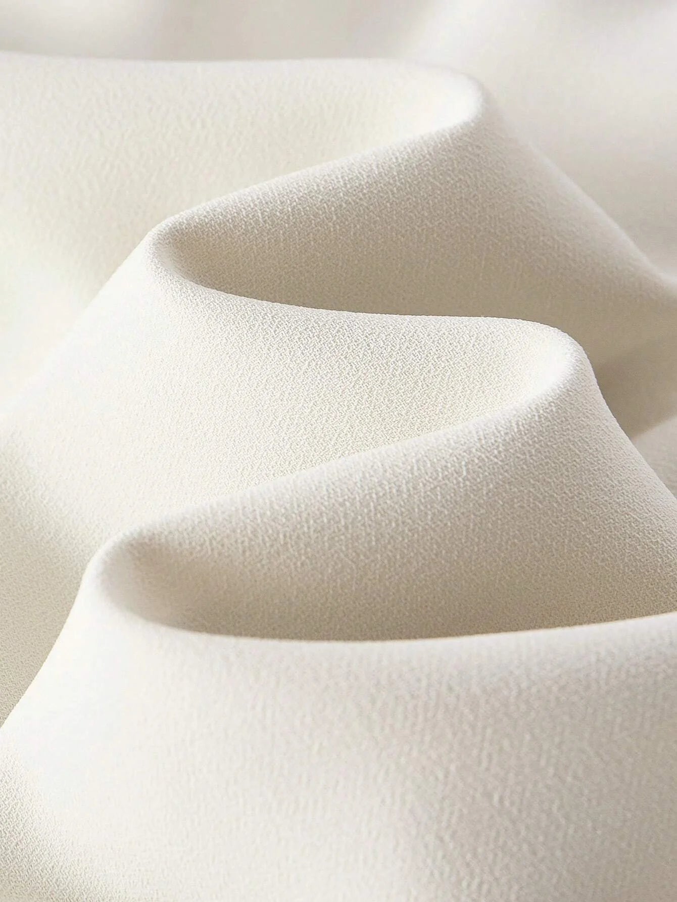 Soiréza SEQUIN FLORAL PATTERN VNECK CUTOUT WAIST COCKTAIL DRESS