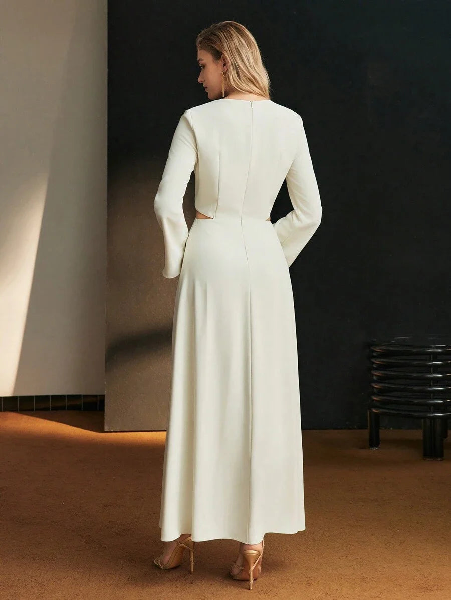 Soiréza SEQUIN FLORAL PATTERN VNECK CUTOUT WAIST COCKTAIL DRESS