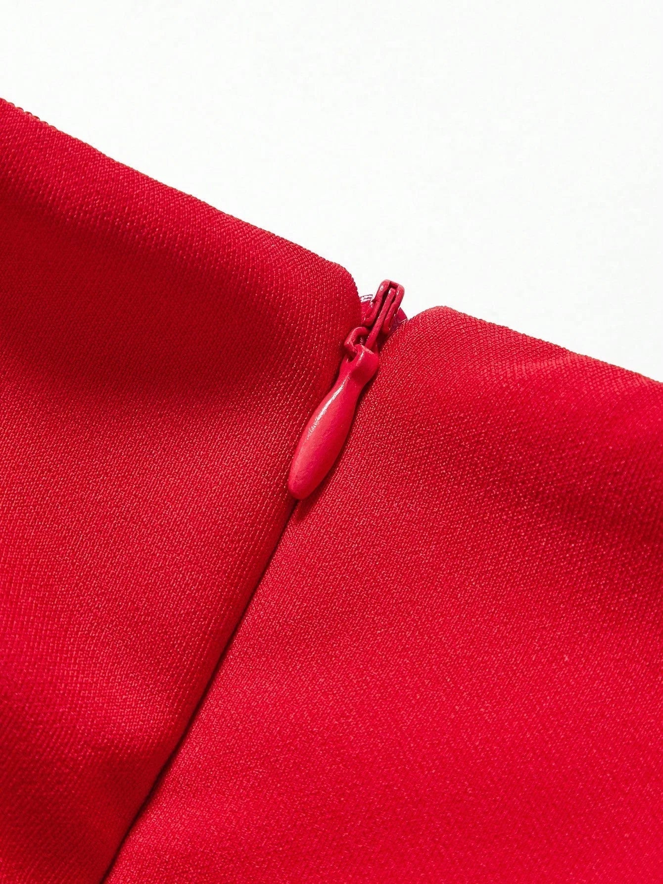 Soiréza STEREO FLORAL OFF SHOULDER COCKTAIL DRESS