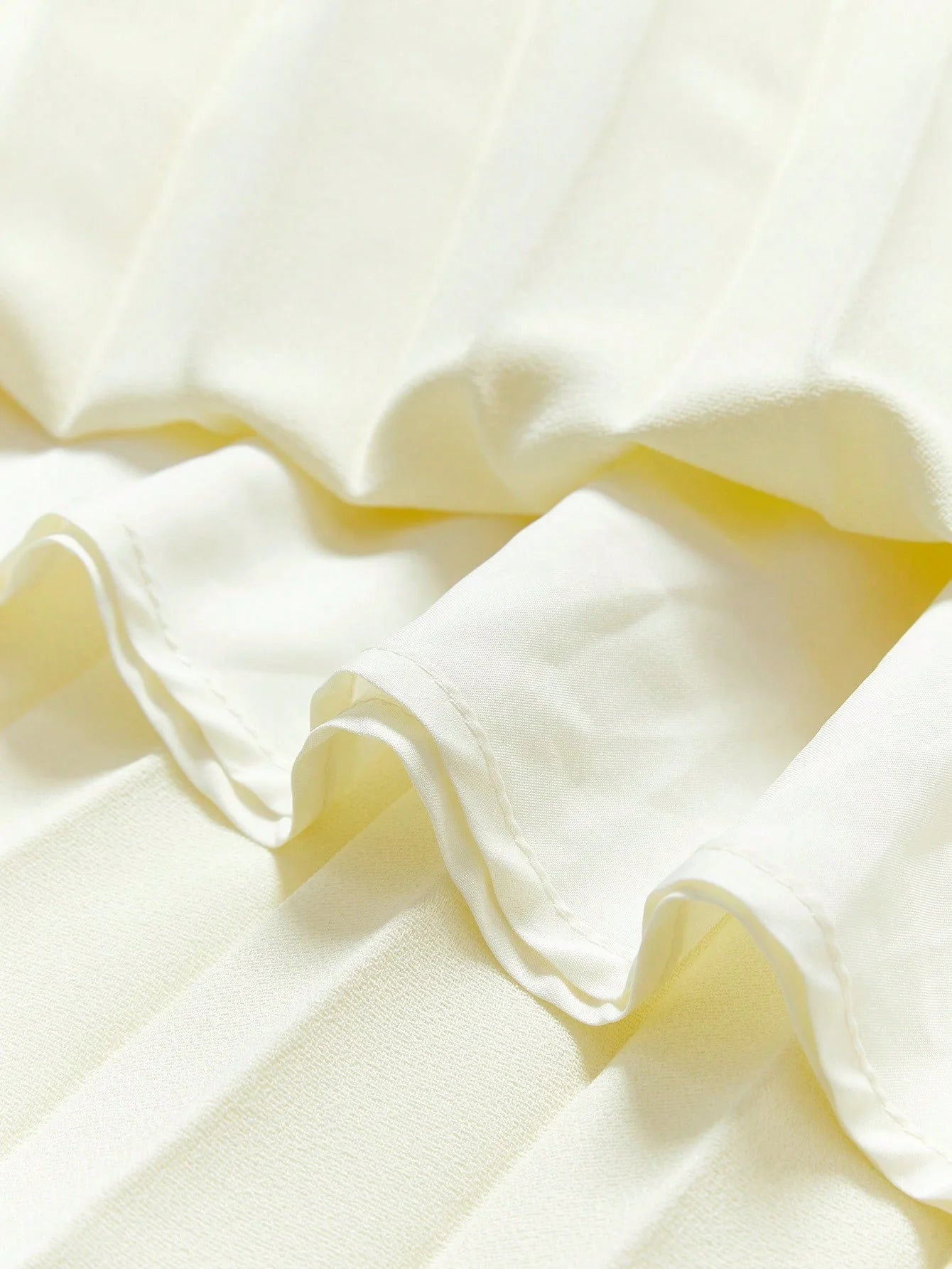 Soiréza STEREO FLORAL PLEATED COCKTAIL DRESS