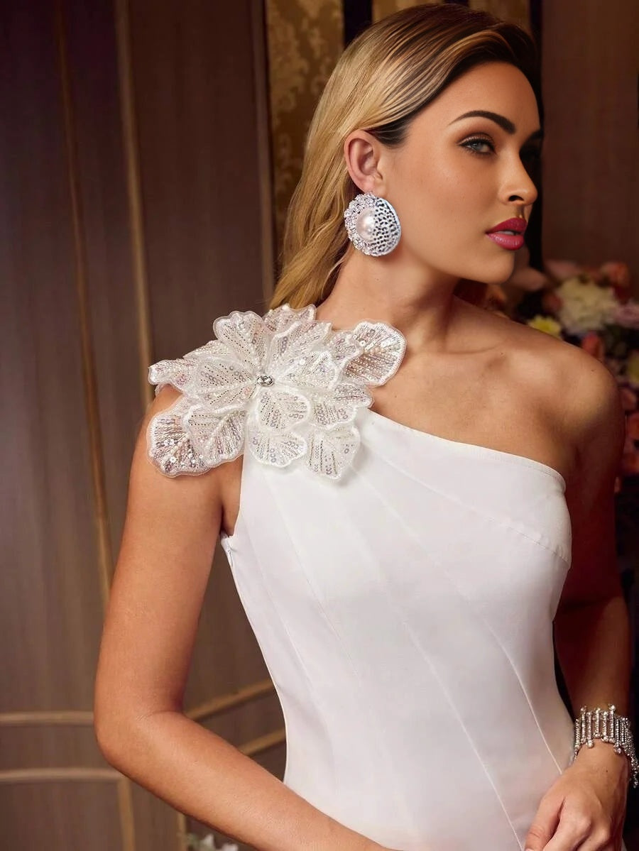 Soiréza STEREO FLORAL SLIM FIT COCKTAIL DRESS