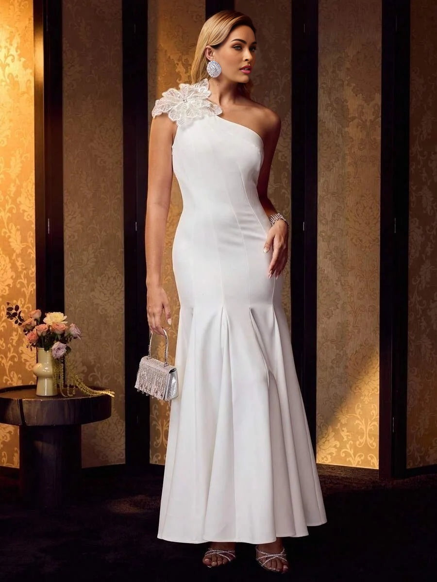 Soiréza STEREO FLORAL SLIM FIT COCKTAIL DRESS