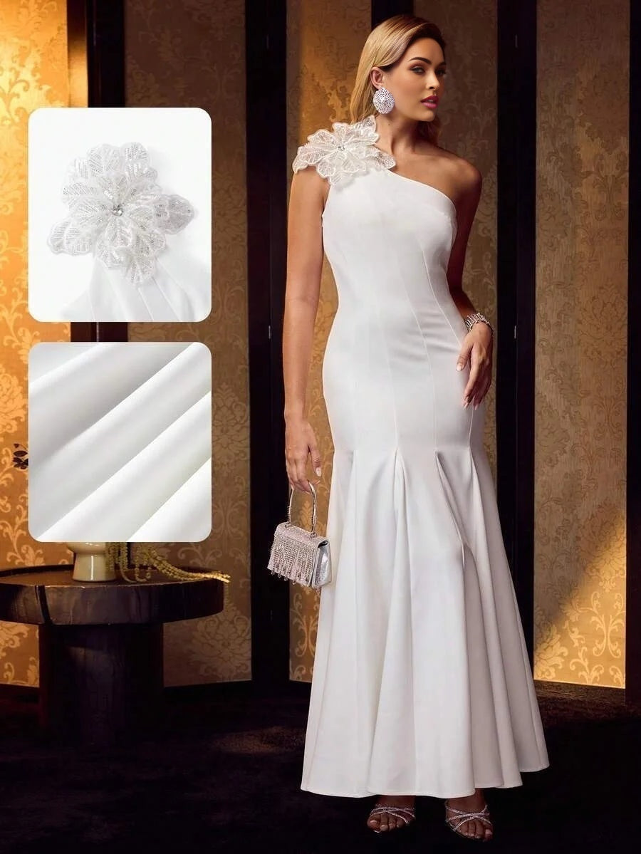 Soiréza STEREO FLORAL SLIM FIT COCKTAIL DRESS