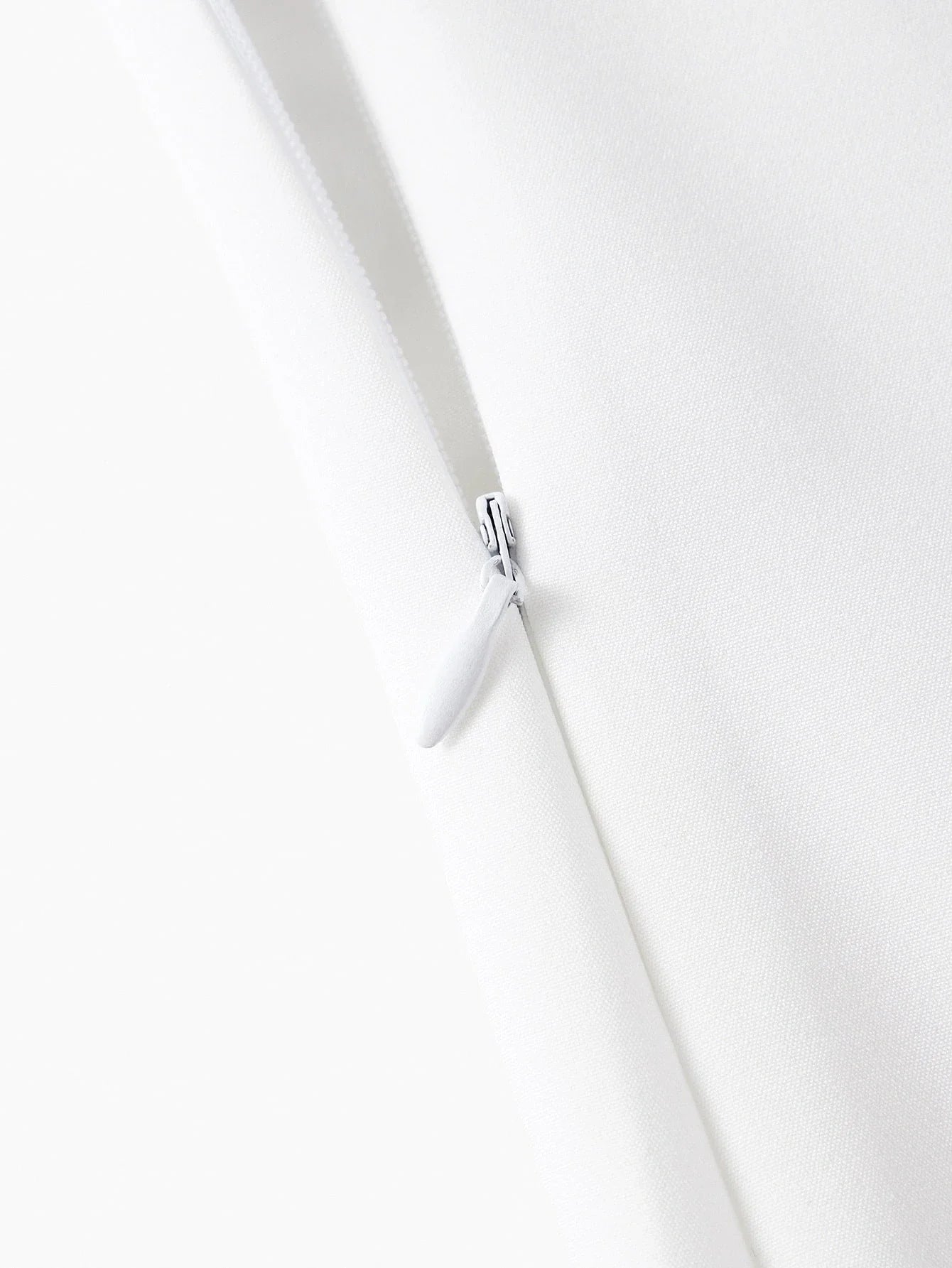 Soiréza STEREO FLORAL SLIM FIT COCKTAIL DRESS