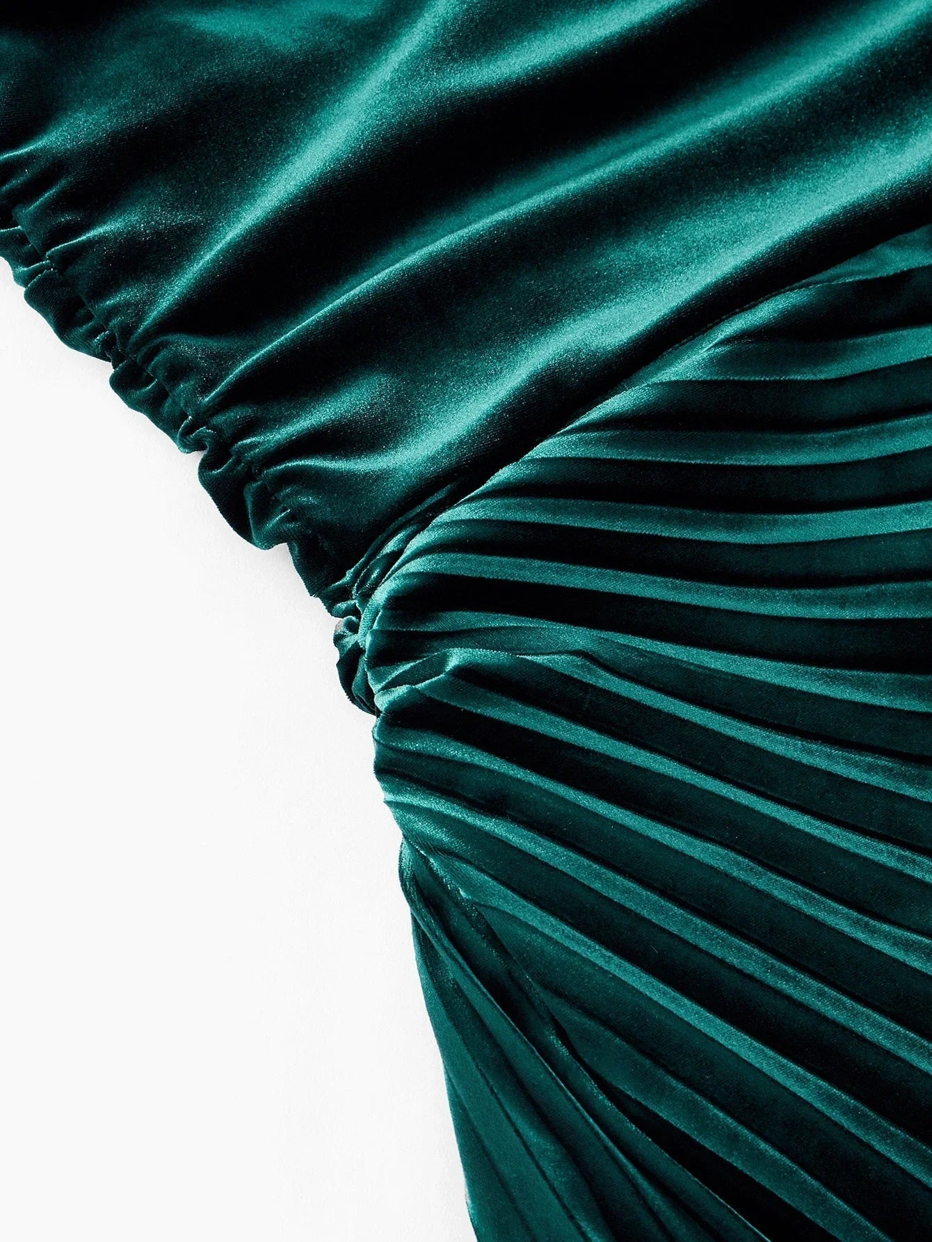 Soiréza VELVET BOW ONE SHOULDER RUCHED SIDE COCKTAIL DRESS WITH CHOKER