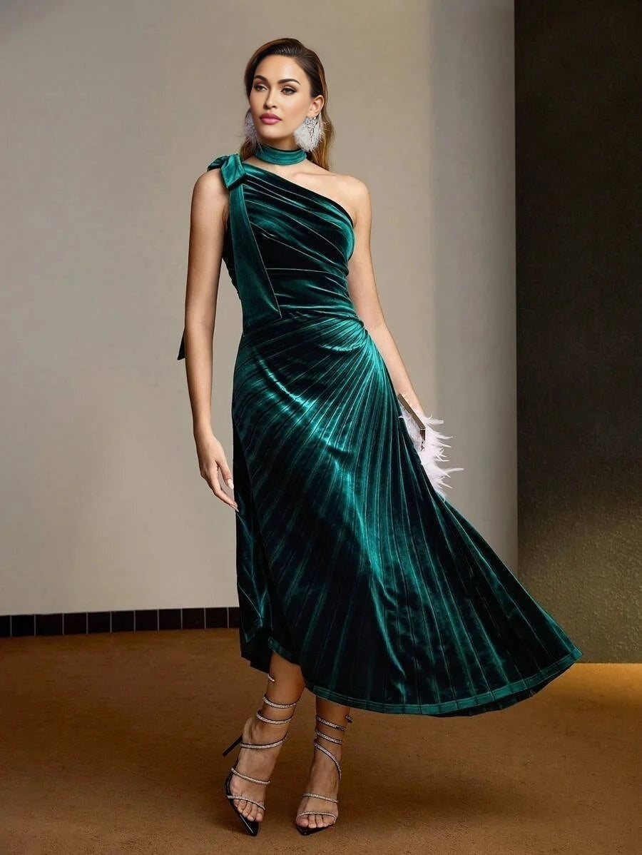 Soiréza VELVET BOW ONE SHOULDER RUCHED SIDE COCKTAIL DRESS WITH CHOKER