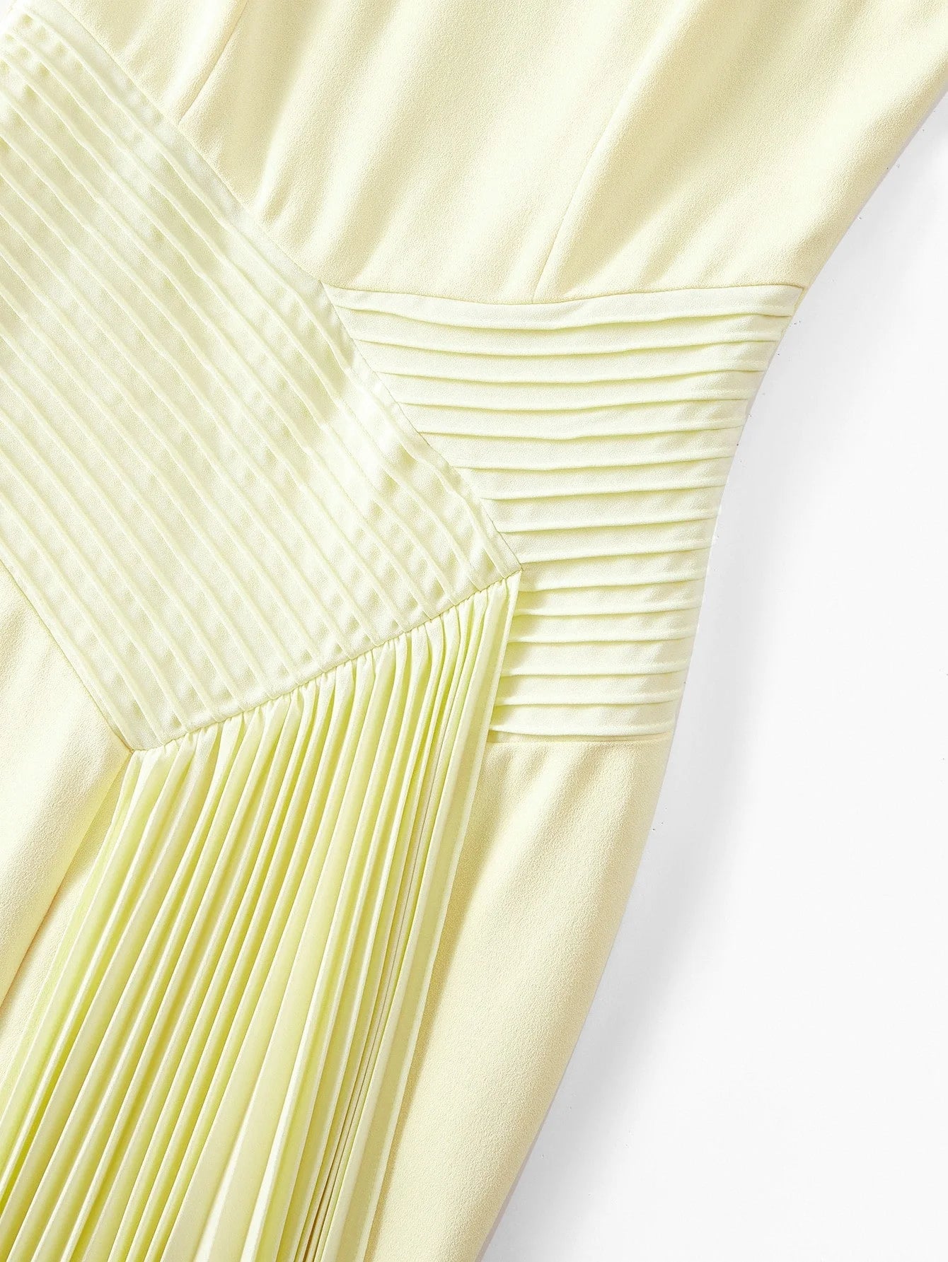 Soiréza WOMENS LIGHT PLEATED GATHERED DESIGN CASUAL DRESS