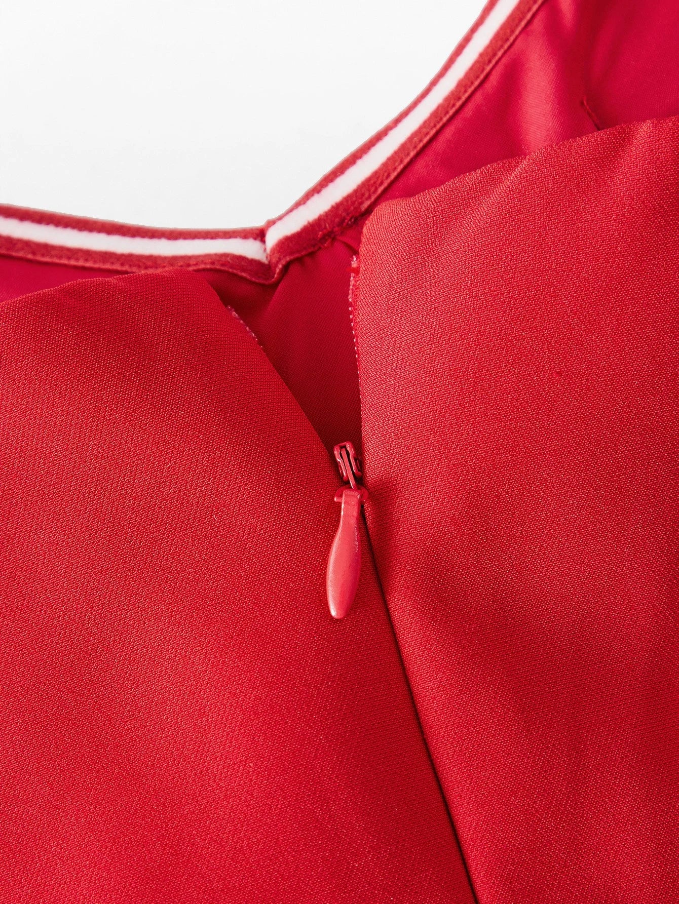 Soiréza WOMENS STRAPLESS 3D FLORAL COCKTAIL DRESS