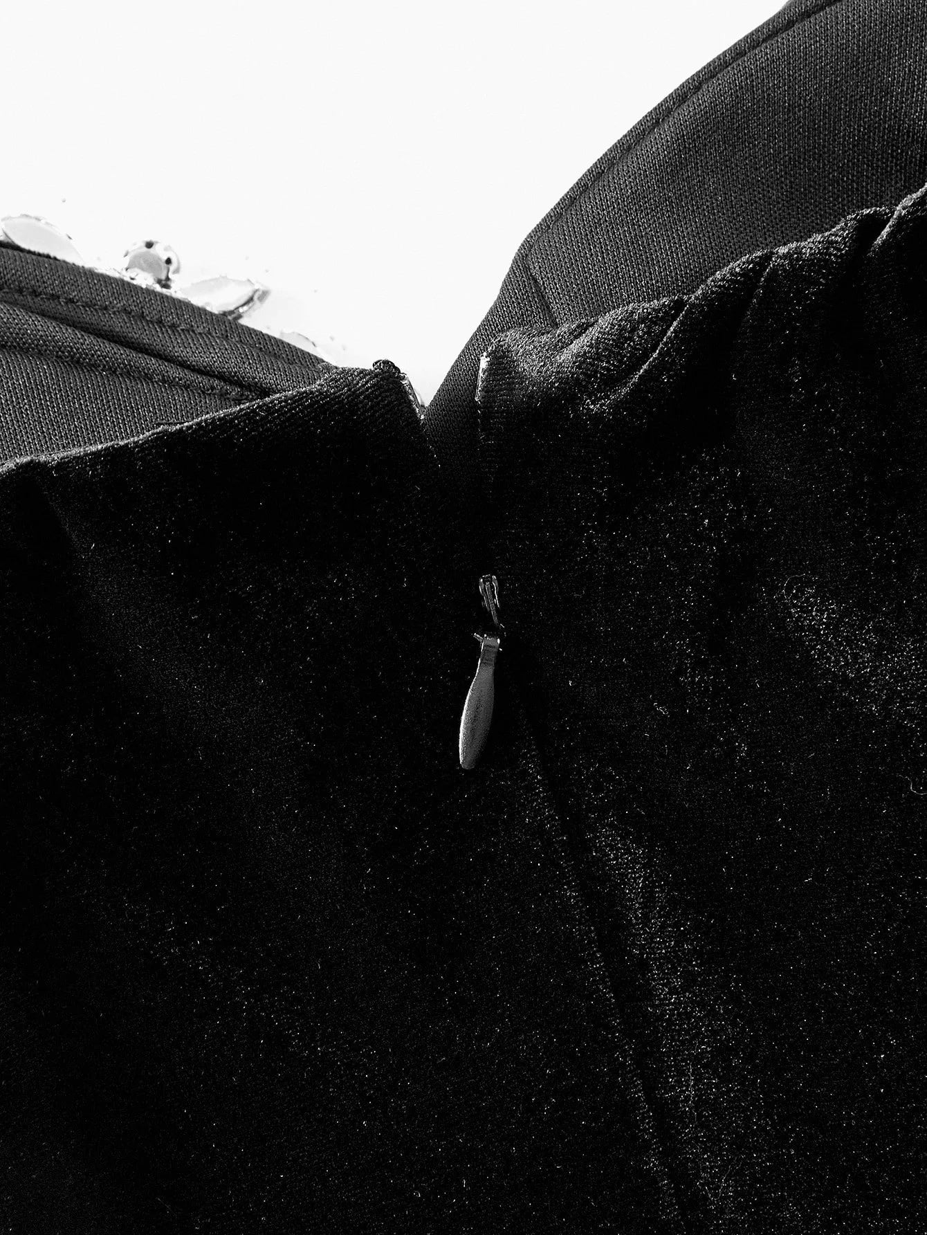 Soiréza WOMENS VELVET BRALETTE RHINESTONE DECOR COCKTAIL DRESS