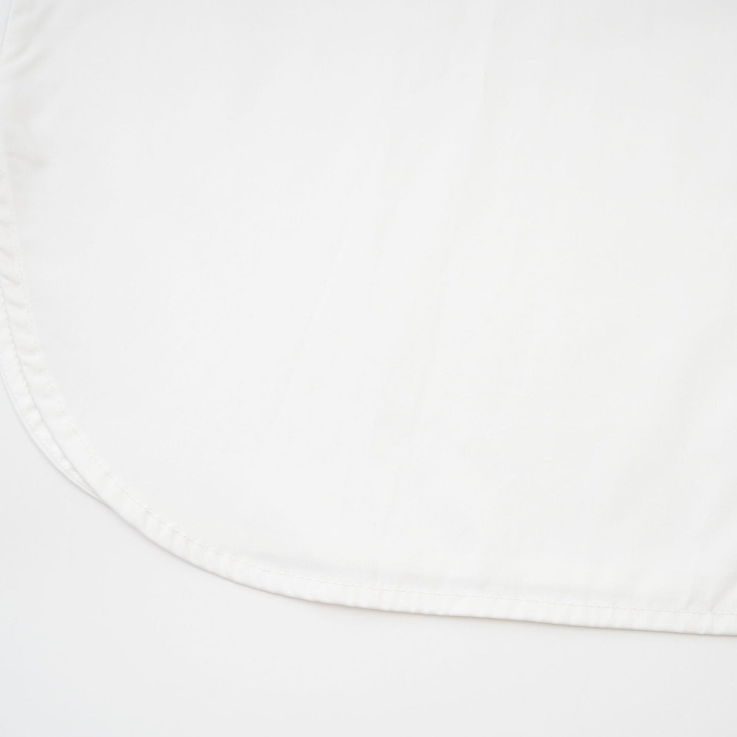 Solène white pointedcollar shirt