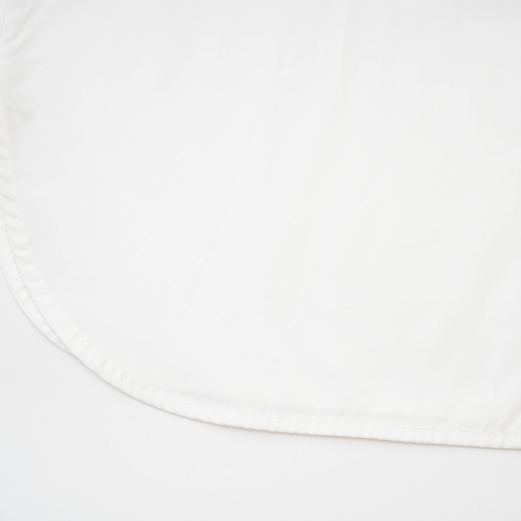 Solène white pointedcollar shirt