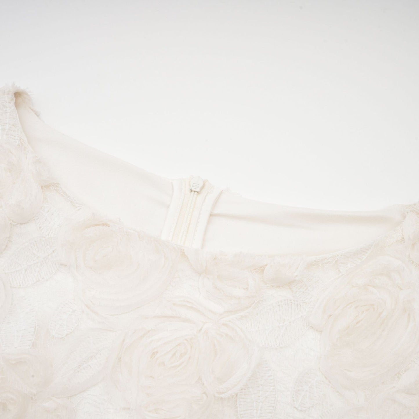 Thibaulte pleated lacefloral midi dress
