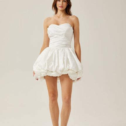 Ursula White Mini Dress with Sweetheart neckline, Tulle panels, Pleat detailing, 3D petal embellishments, and Bubble skirt in 75% Cotton and 25% Polyester for special occasions