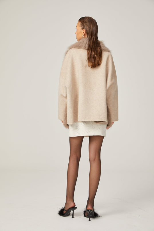 Valeria Oversize Collar Jacket Neutrals Wool Faux-fur Glamour Practicality Luxury Comfort Statement Piece