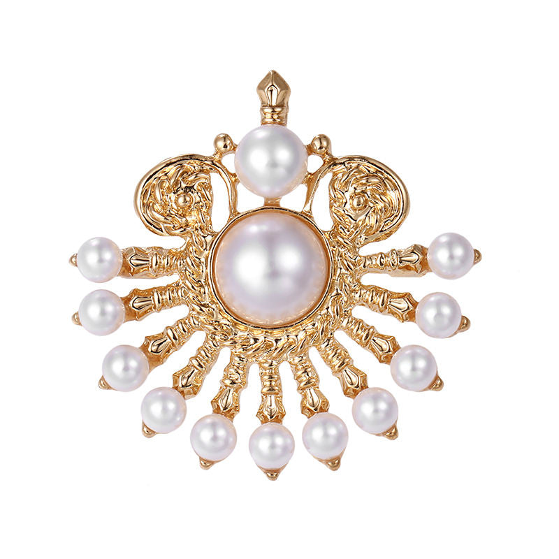 Van Hoef brooch Gold Pearl Lightweight Elegance Vintage Luxury Craftsmanship Fashion