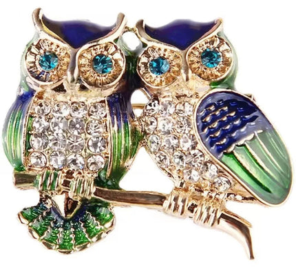 Van Hoef double owl rhinestone brooch in Green