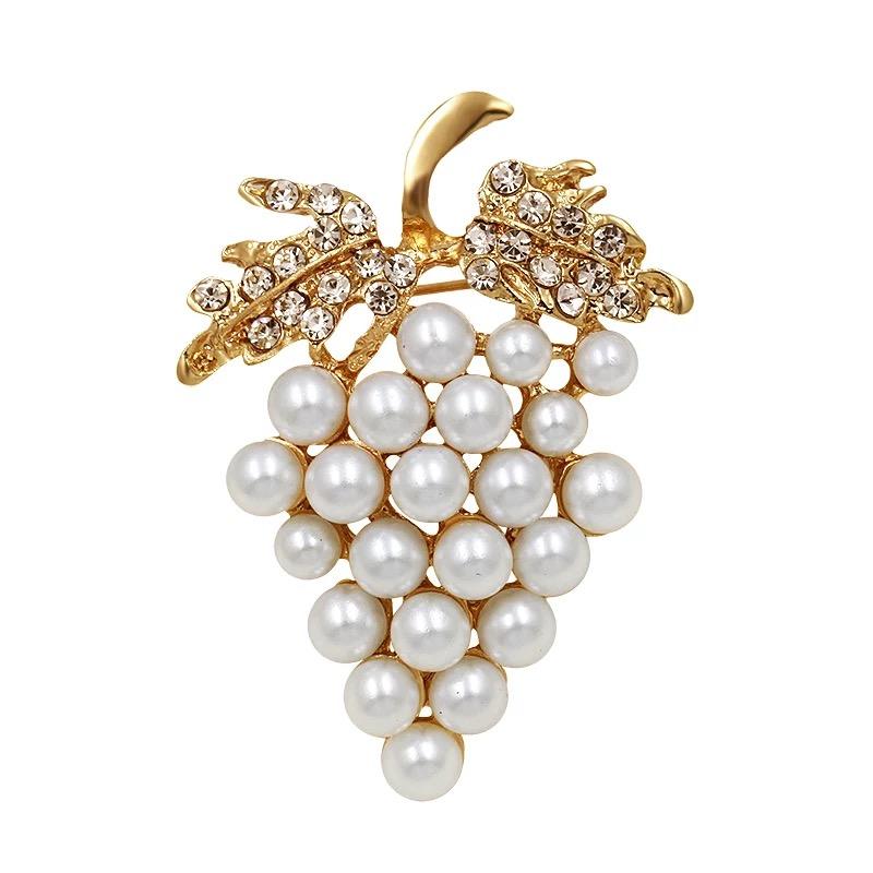 Van Hoef Gold Brooch with Imitation Pearls and Rhinestones