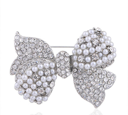 Van Hoef silver brooch with rhinestones and pearls