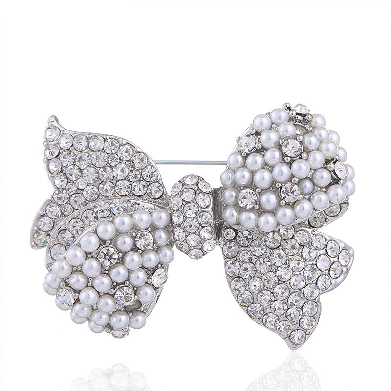 Van Hoef silver brooch with rhinestones and pearls