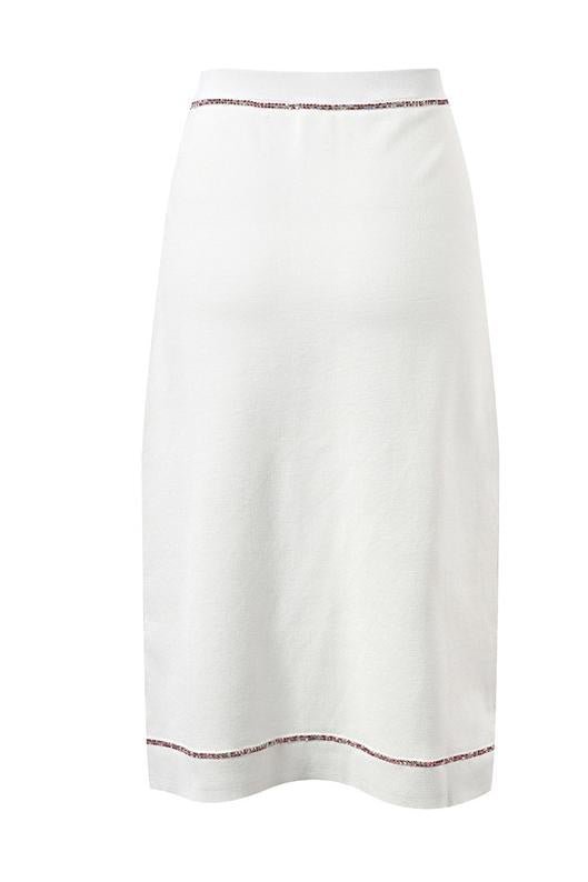 White cropped top and high-waisted skirt with contrast trim and pockets