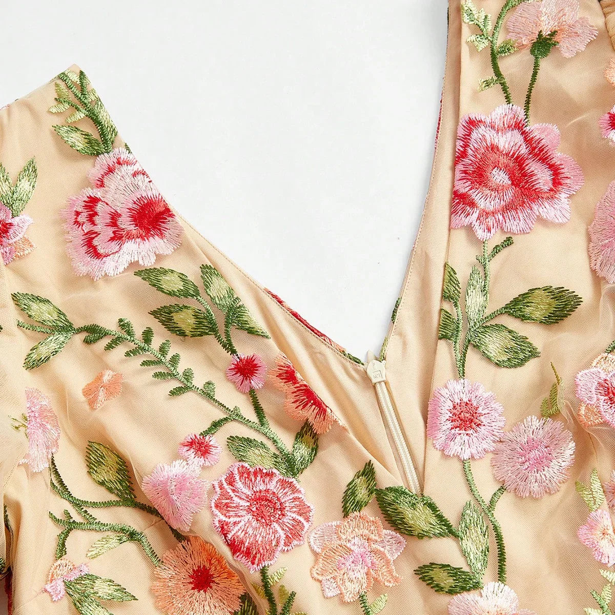 Womens Elegant Vacation Ant Lantern Sleeve Maxi Dress