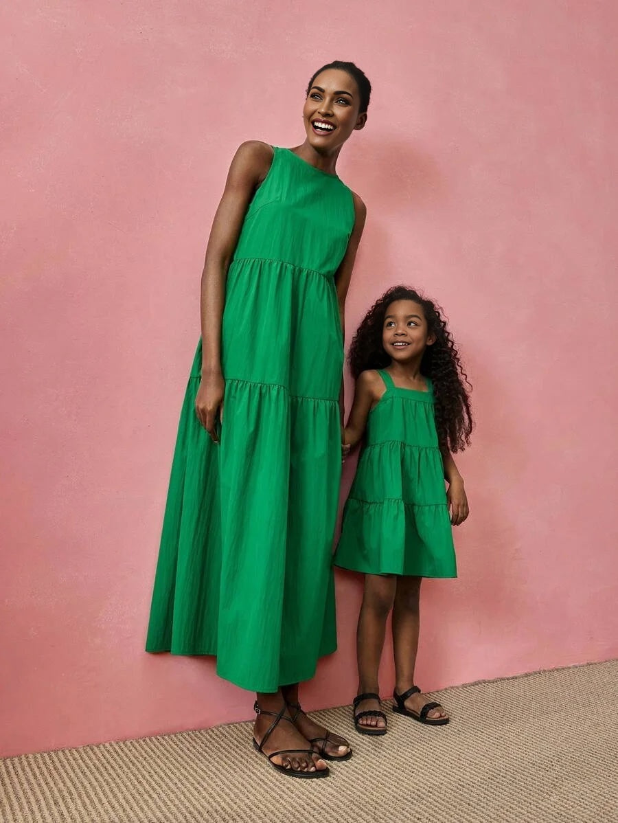 Womens Jade Green Oversized Tiered Ruffle Design Split Casual Dress Modern Resort Wear Comfortable