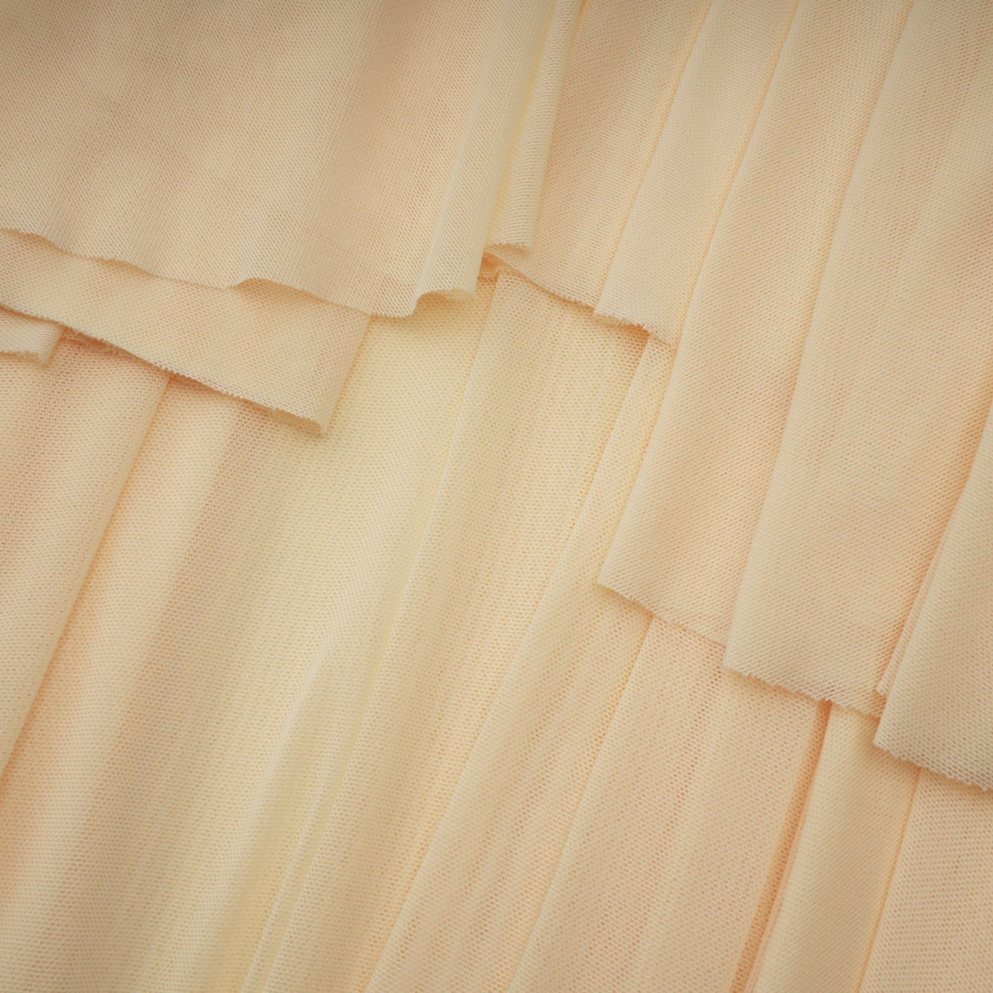 Yellow off the shoulder tulle pleated maxi dress
